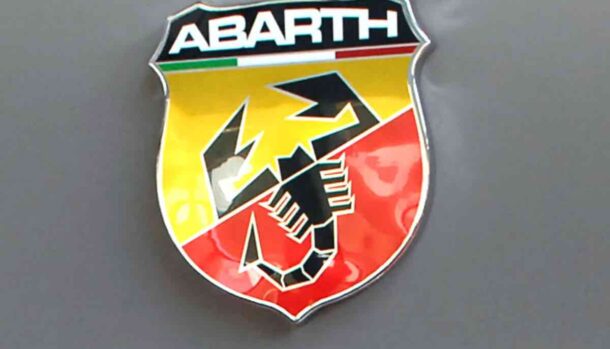 Abarth torna sui suoi passi