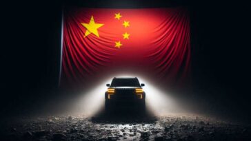 Auto Cina duro attacco