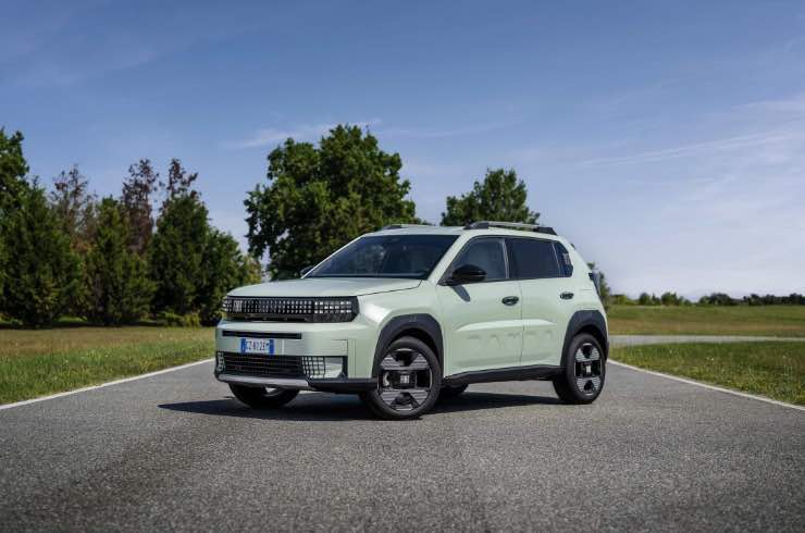 FIAT Grande Panda sale sul podio