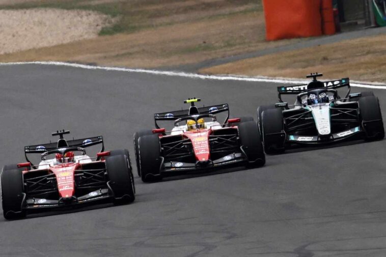 Le parole di Russell sul duello Ferrari