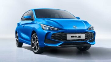 citycar MG3 di colore azzurro