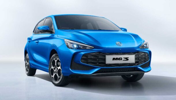 citycar MG3 di colore azzurro