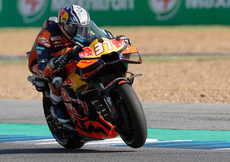 Pedro Acosta risponde duramente