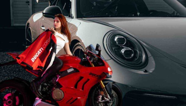Porsche vs Ducati