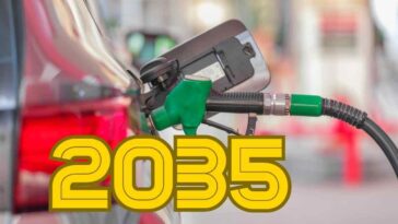 renault r4 auto elettrica 2030