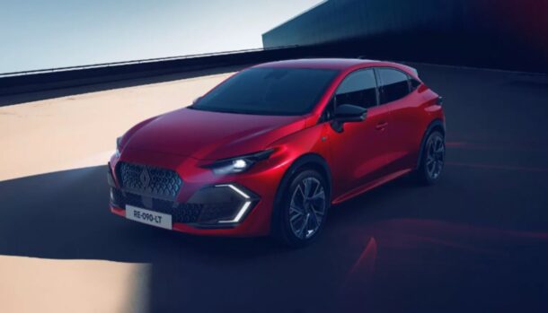 Renault Clio di colore rosso