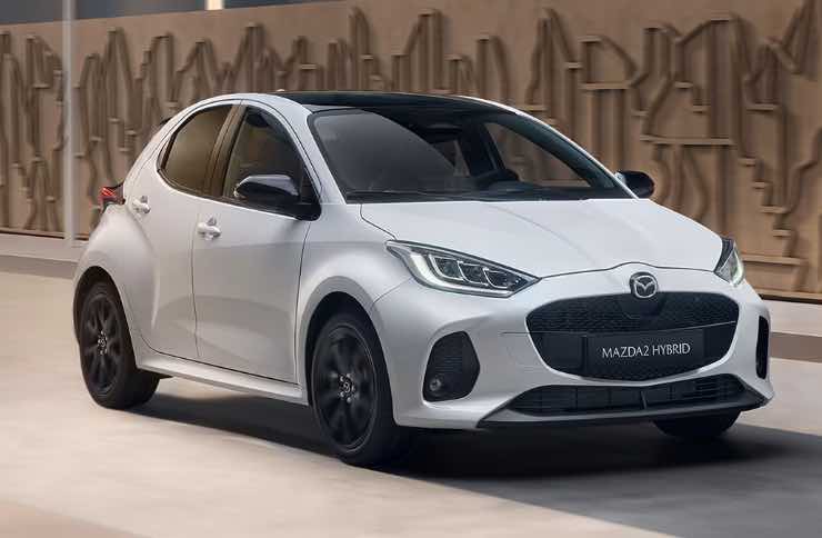 mazda2 auto novità toyota prezzo