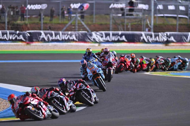 un'immagine di una gara di MotoGP