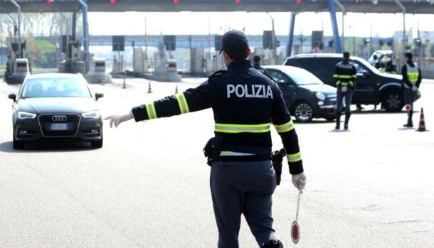 posto di blocco della Polizia