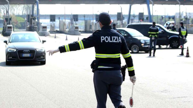 posto di blocco della Polizia