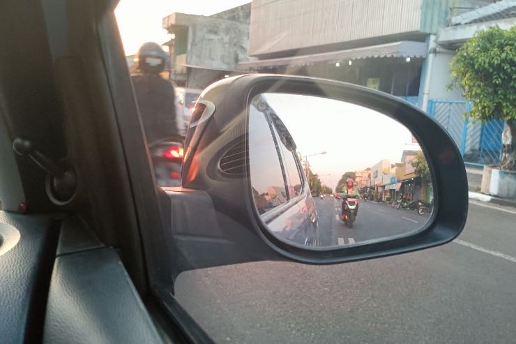 specchietto auto sacco plastica