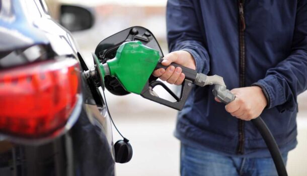 Carburanti mazzata a maggio