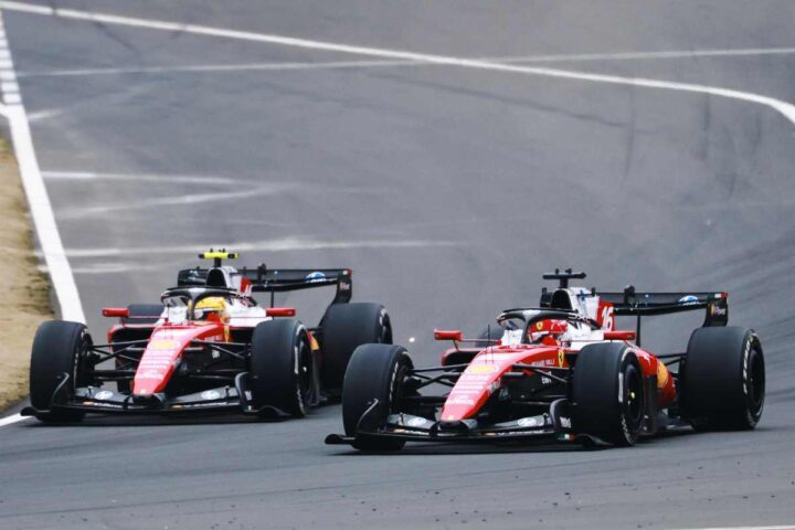 le due Ferrari di Hamilton e Leclerc
