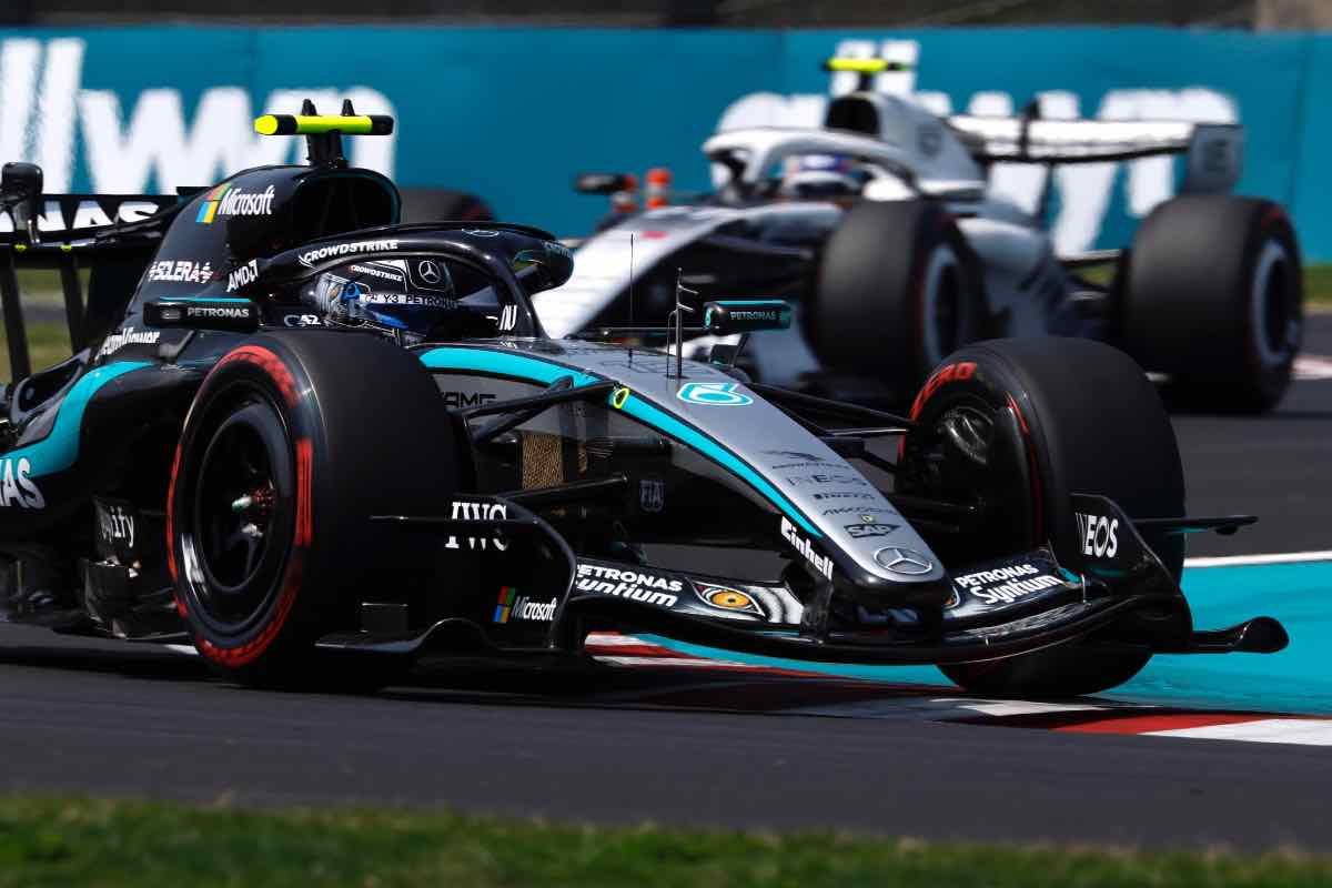 Mercedes nasconde i punti di forza