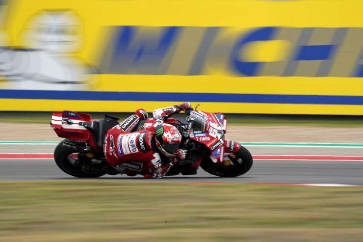 Pecco Bagnaia per Checa lontano dal tempo dei titoli