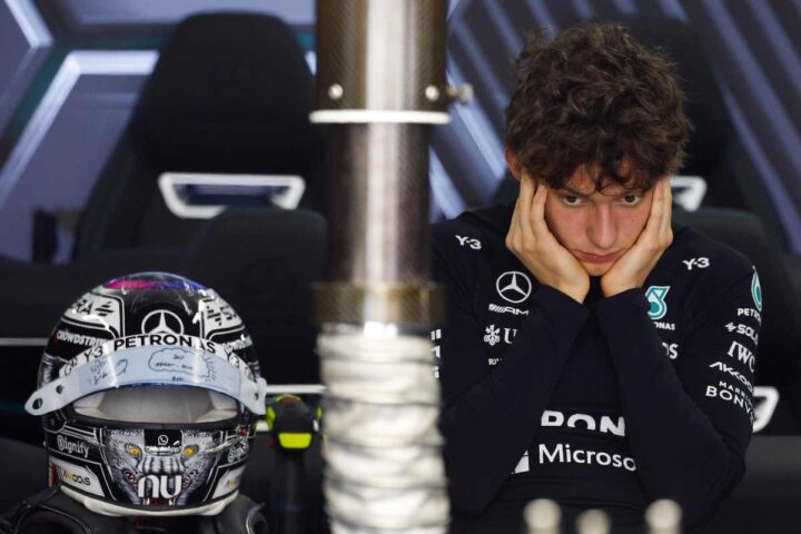 Kimi Antonelli al box Mercedes