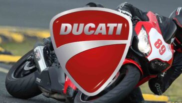 ducati superleggera v4 novità