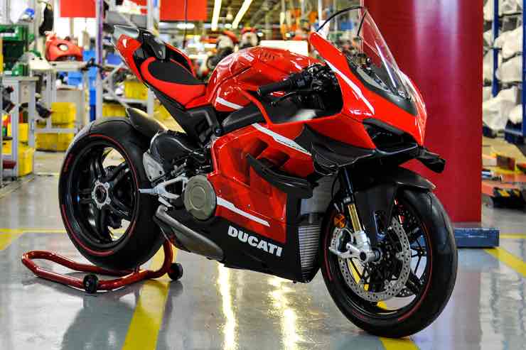 ducati superleggera v4 novità