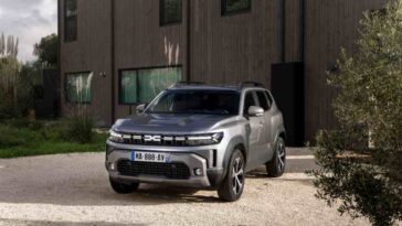 Dacia Duster in primo piano