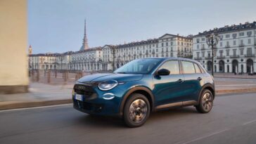 la nuova Fiat 600 a benzina