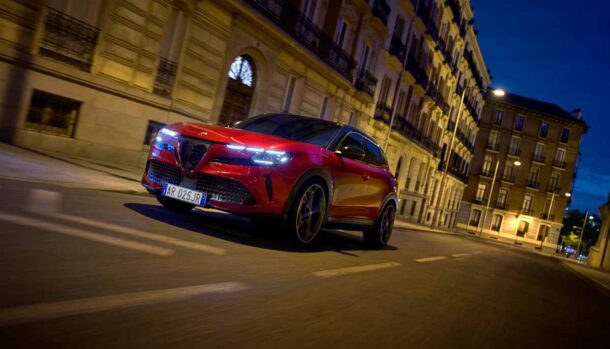 Alfa Romeo Junior di colore rosso