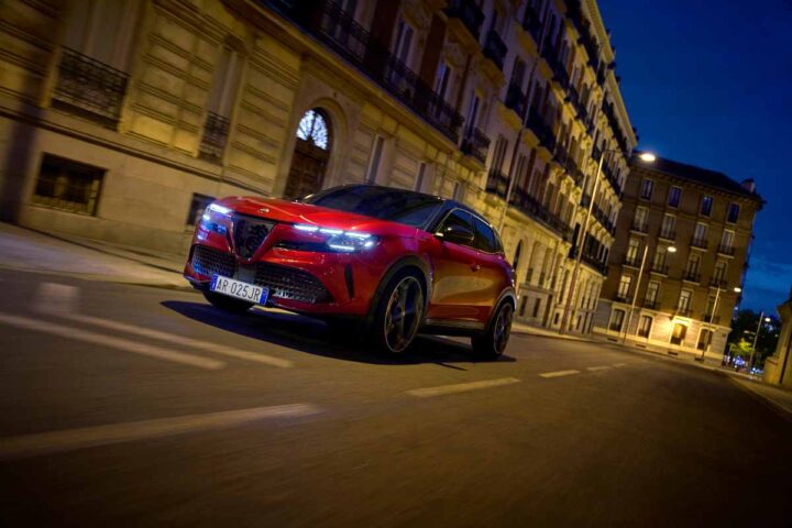 Alfa Romeo Junior di colore rosso