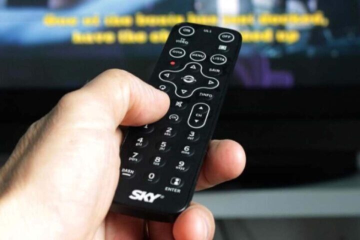 telecomando Sky