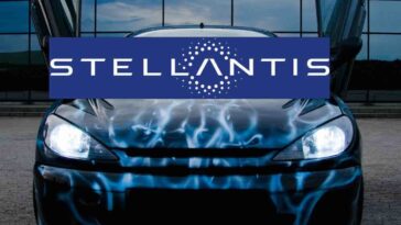 lancia ypsilon auto ibrida