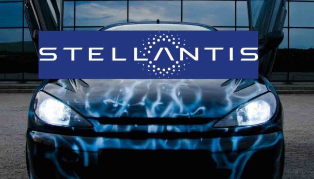 lancia ypsilon auto ibrida