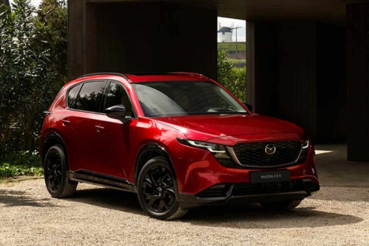 SUV Mazda CX-5 in mostra