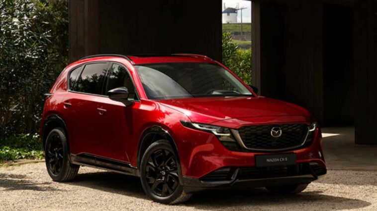 SUV Mazda CX-5 in mostra