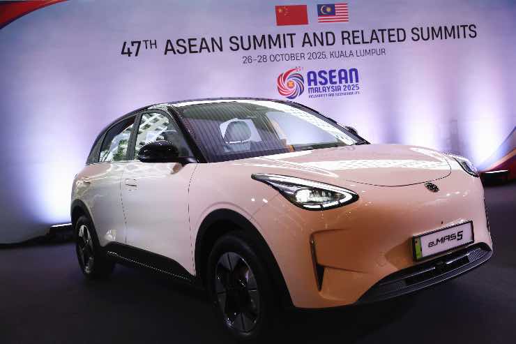 Novità Geely accordo con Ford