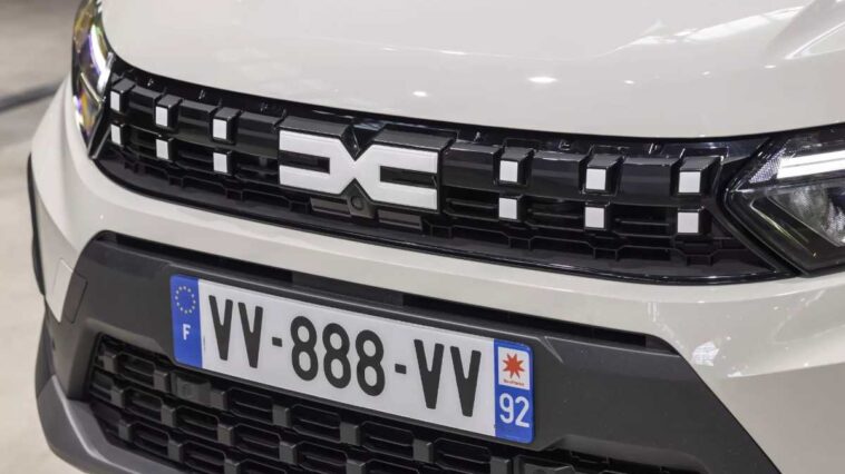 dacia logo citycar