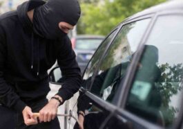 furto d'auto ladri veicolo