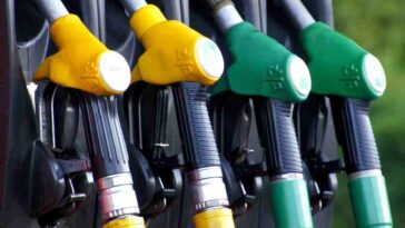 carburante calo prezzi